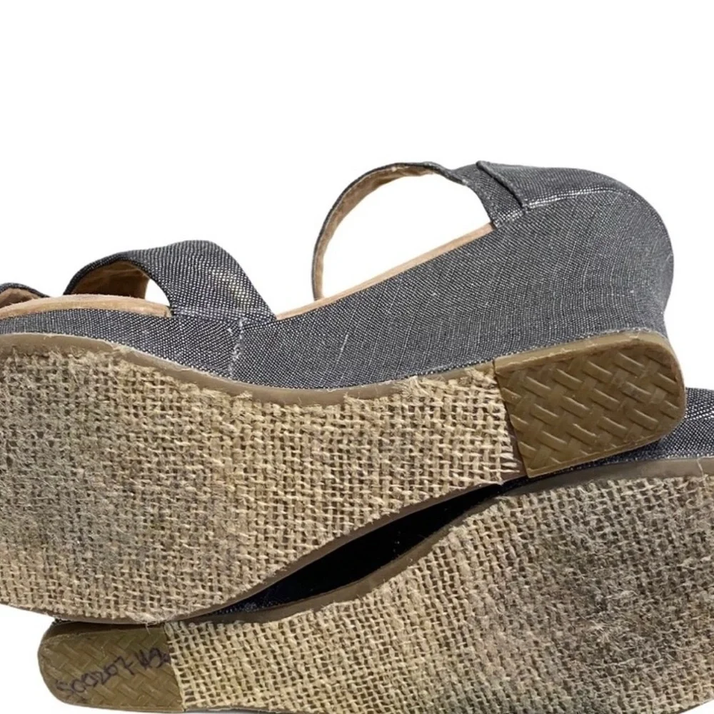 Toms Sienna metallic chambray wedge sandals size 7